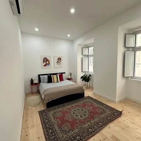 Modern Bedroom In *